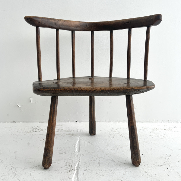 18th century 3 legged low Welsh stick chair  image