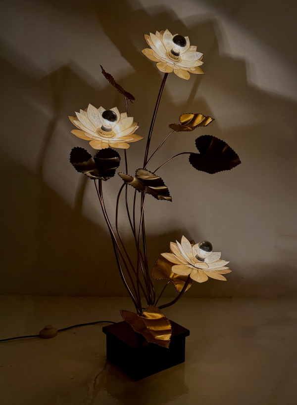 Brass and mother of pearl lotus flower Jansen style lamp  image