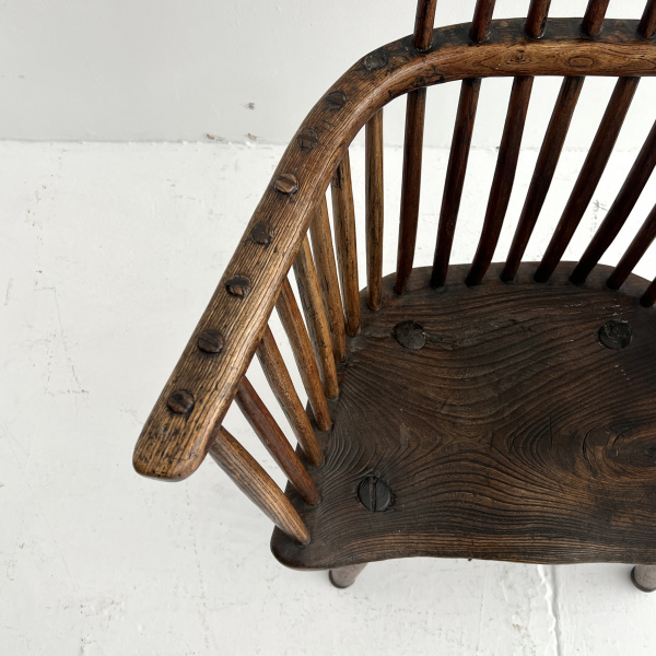 An 18th Century Welsh Lobster-pot comb-back stick chair  image
