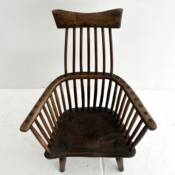 An 18th Century Welsh Lobster-pot comb-back stick chair  image