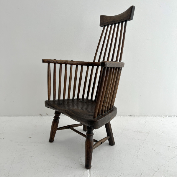 An 18th Century Welsh Lobster-pot comb-back stick chair  image