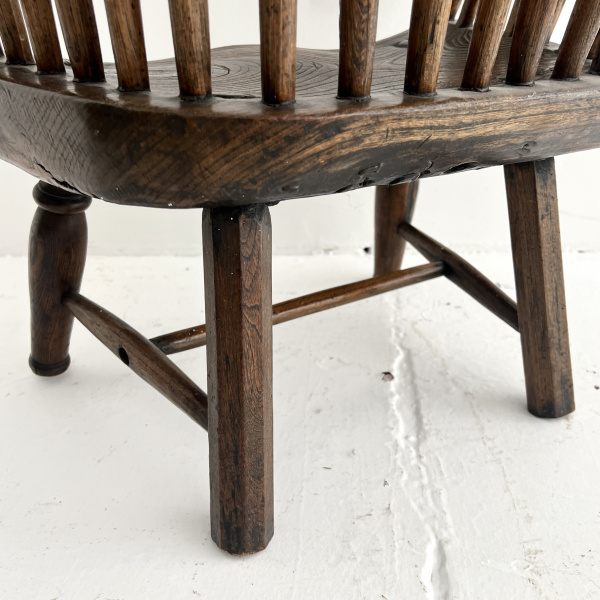An 18th Century Welsh Lobster-pot comb-back stick chair  image