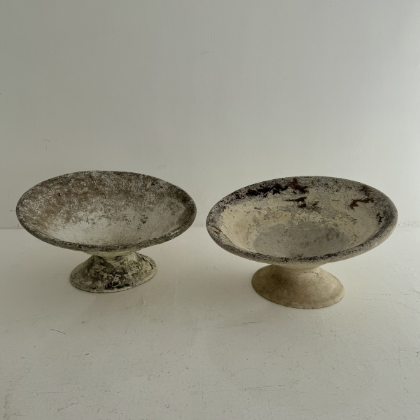 A pair of Brutalist Willy Guhl Swiss satellite planters  image