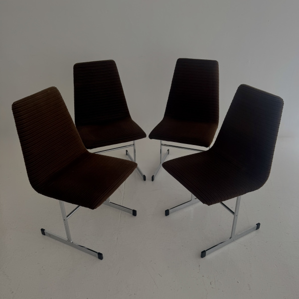 A 1970s Pieff Lisse chromed steel dining set  image