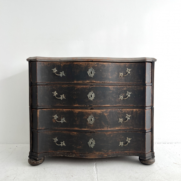 A large 18th century Swedish Baroque chest of drawers.   image