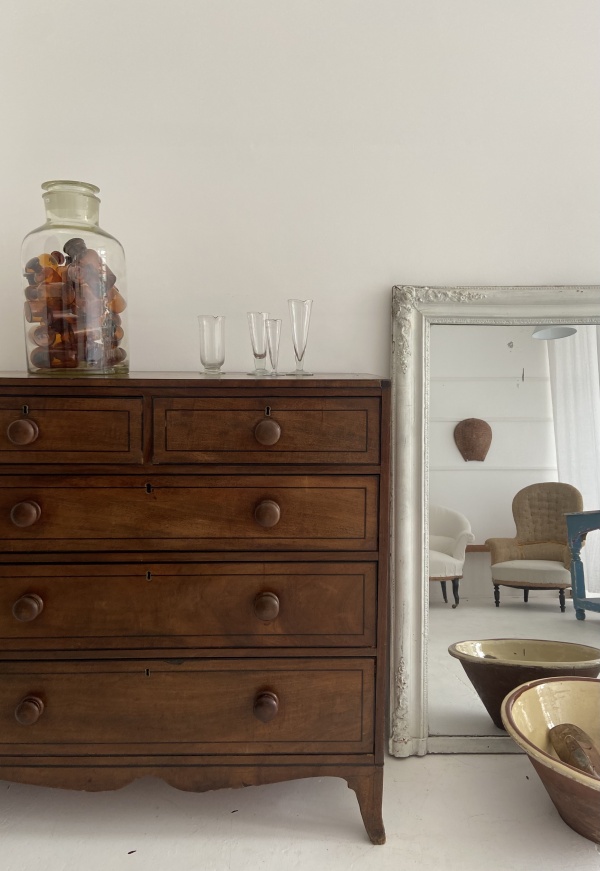 Ebony lined large Regency chest of drawers  image