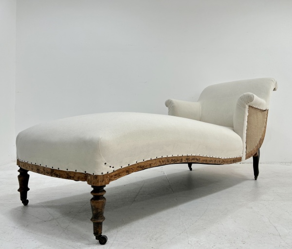 A magnificent 19th century French daybed.  image