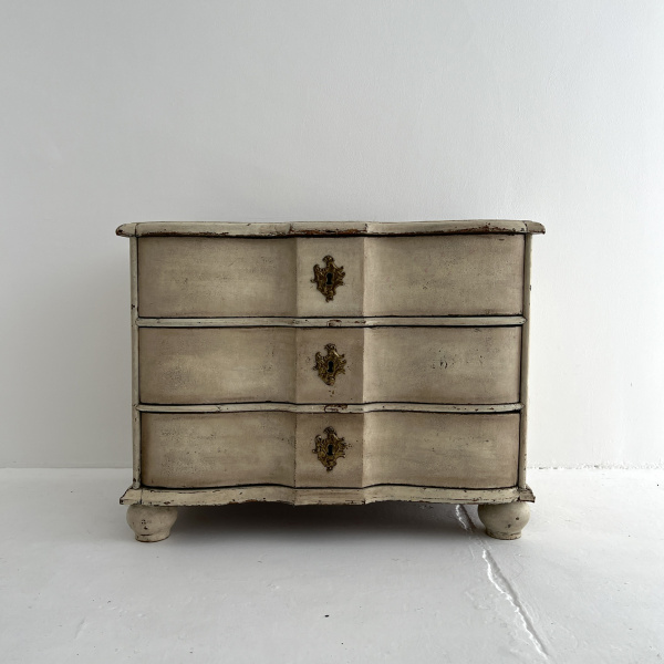 Late 18th Century Swedish Baroque Chest of Drawers  image