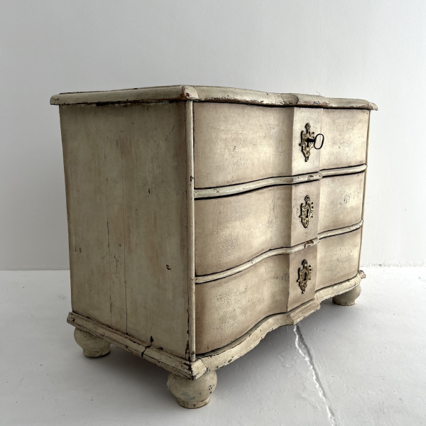 Late 18th Century Swedish Baroque Chest of Drawers  image
