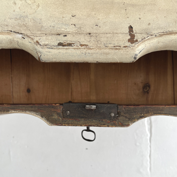 Late 18th Century Swedish Baroque Chest of Drawers  image