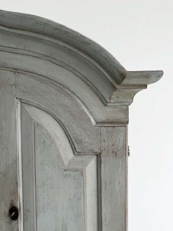 An impressive Swedish 19th century cabinet  image