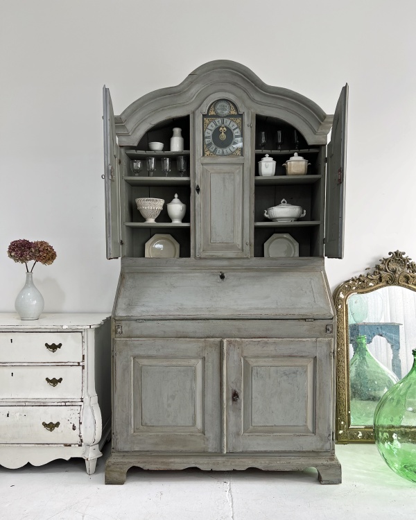 An impressive Swedish 19th century cabinet  image