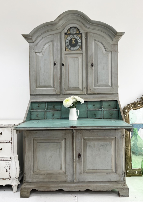 An impressive Swedish 19th century cabinet  image