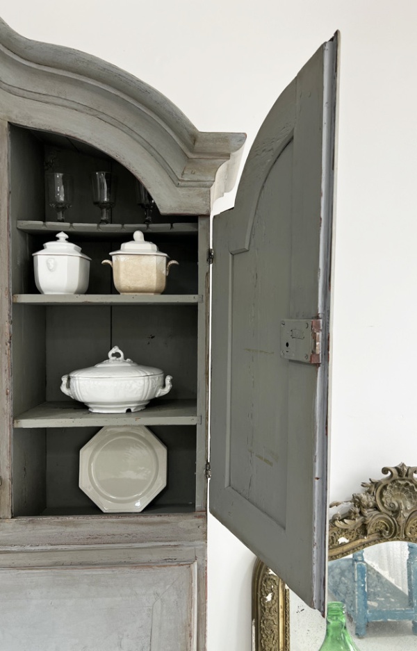 An impressive Swedish 19th century cabinet  image