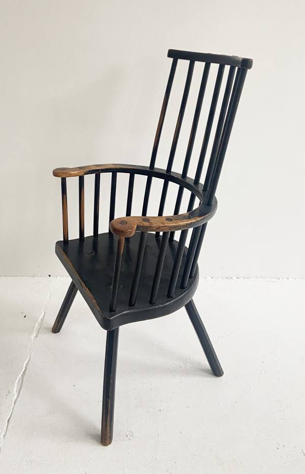 Early 19th Century Welsh Comb-back Windsor Chair  image