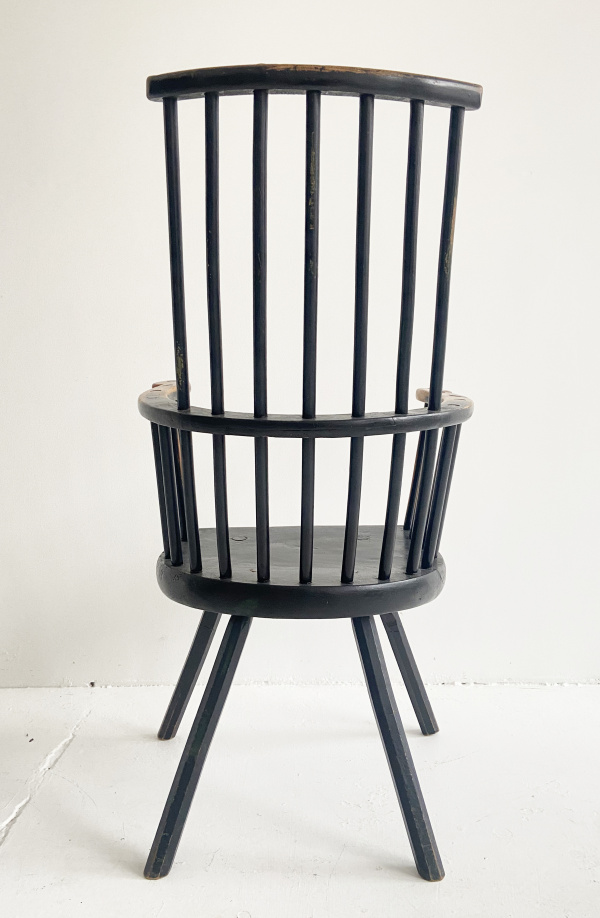 Early 19th Century Welsh Comb-back Windsor Chair  image