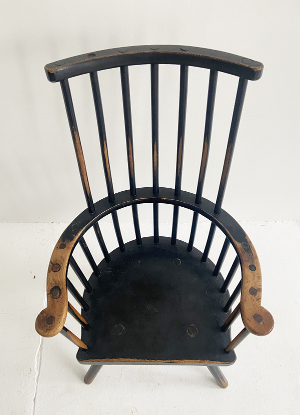 Early 19th Century Welsh Comb-back Windsor Chair  image